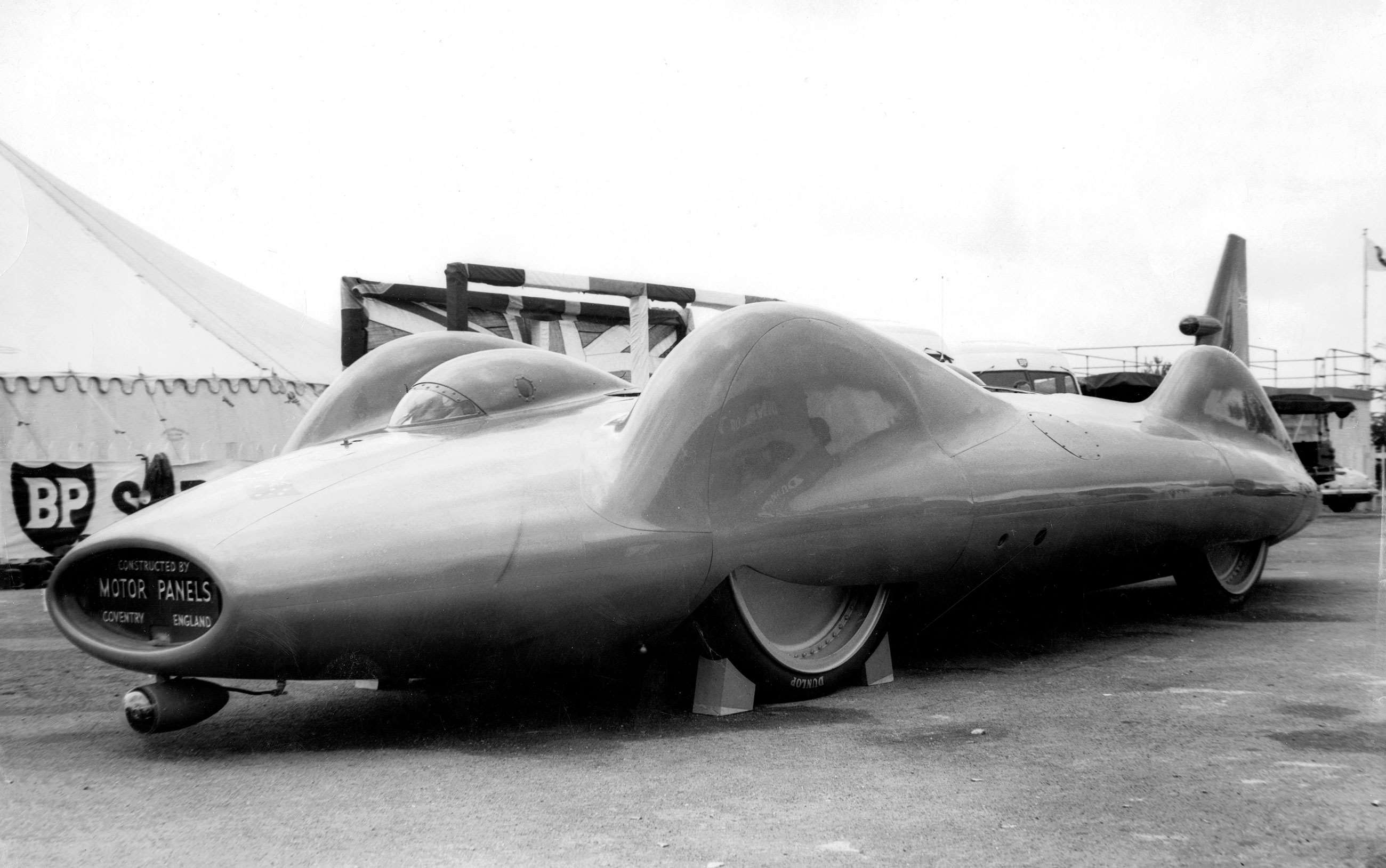 coolest-land-speed-record-cars-7-bluebird-cn7-mi-goodwood-22042021.jpg