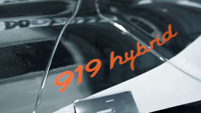 porsche-919-hybrid-show-car-for-sale-goodwood-20042021.jpg