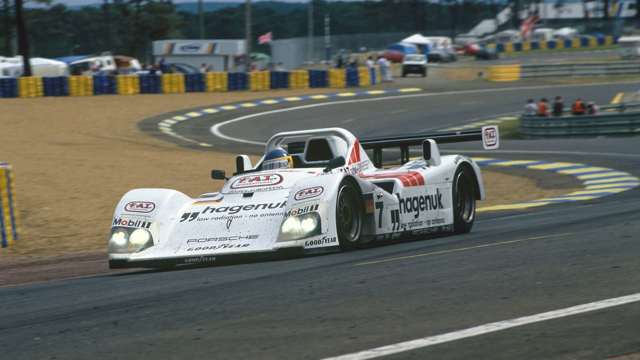 porsche-le-mans-winners-le-mans-1997-porsche-wsc-95-alboreto-johansson-kristensen-lat-mi-goodwood-16052021.jpg