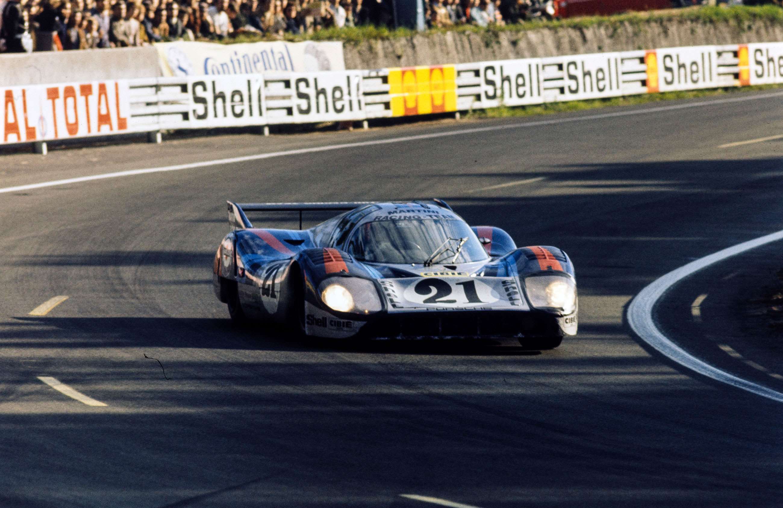 most-beautiful-racing-cars-7-porsche-917-lh-le-mans-1971-elford-larrousse-david-phipps-mi-17032022.jpg