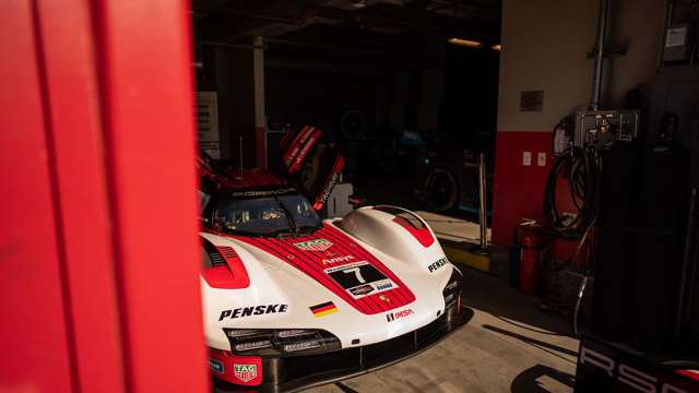 rennsport-paddocks-thursday12.jpg