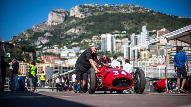 ps_monaco_friday_pits_27.jpg