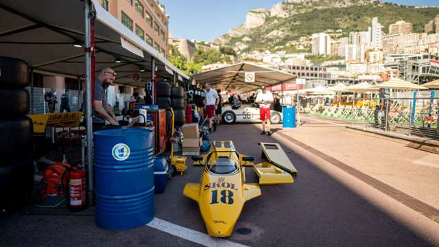 ps_monaco_friday_pits_8.jpg