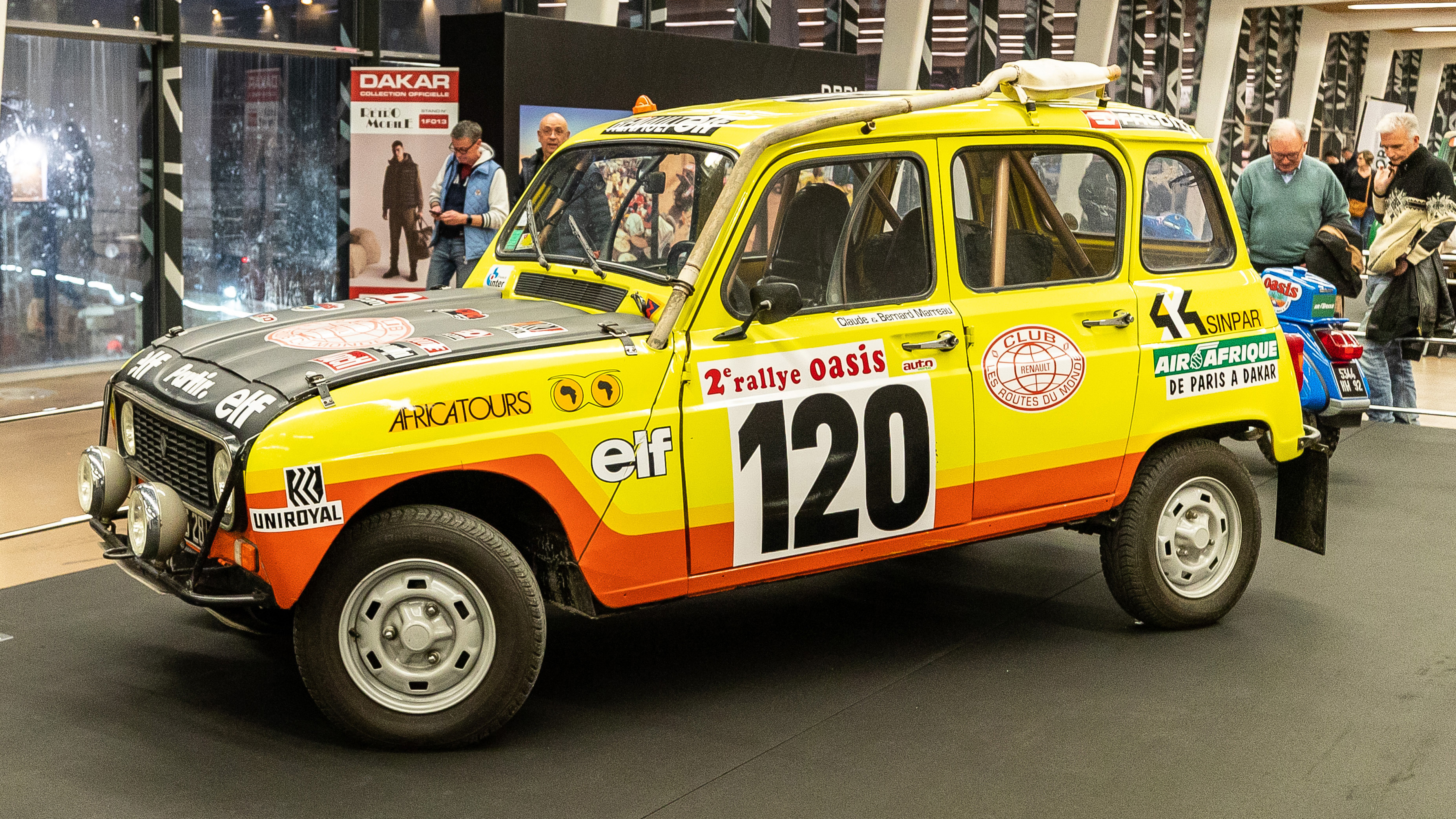 Renault 4 Sinpar - joe harding.jpg