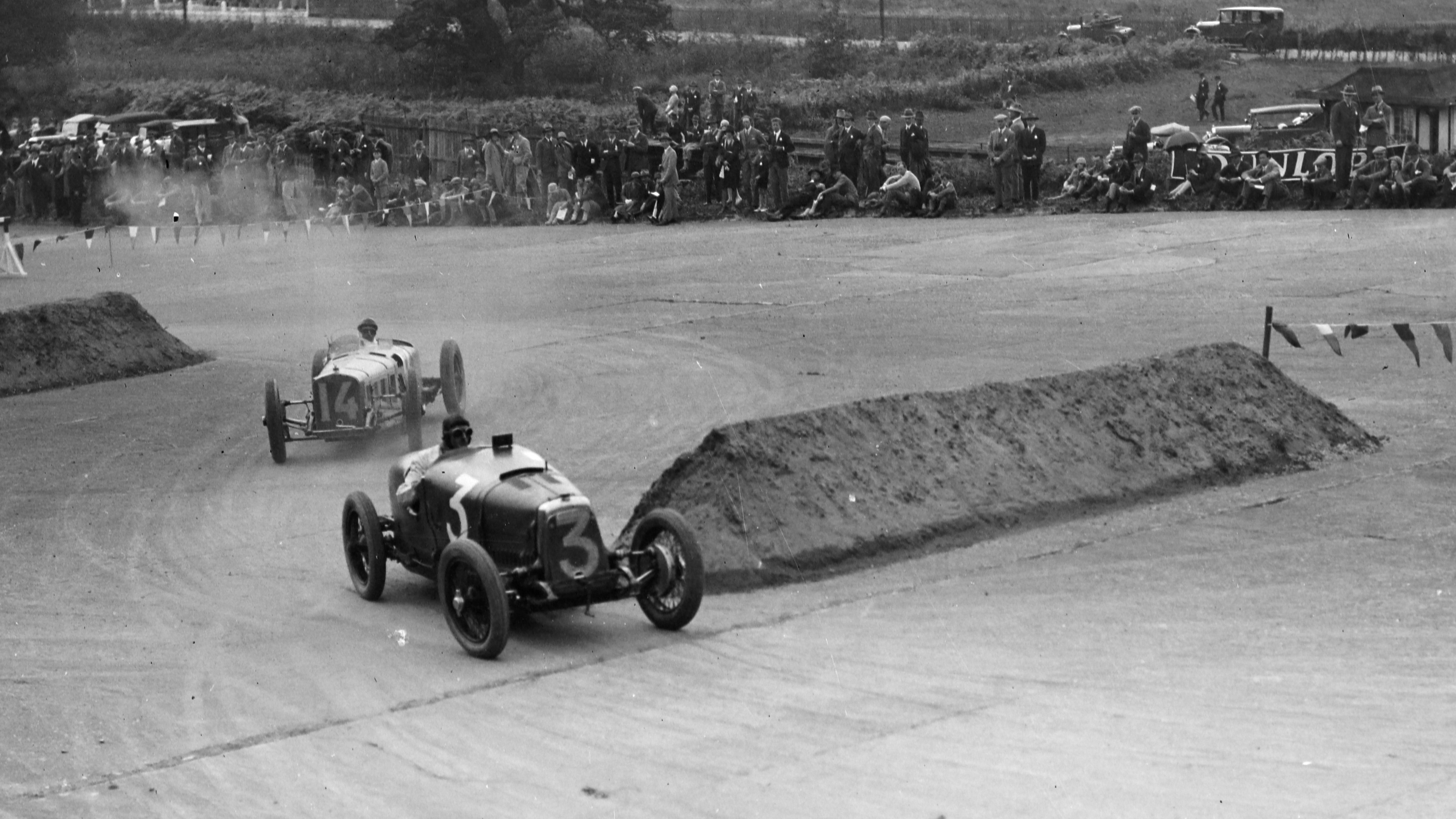 brooklands 1926 copy.jpg