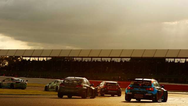 btcc_silverstone_18091727.jpg