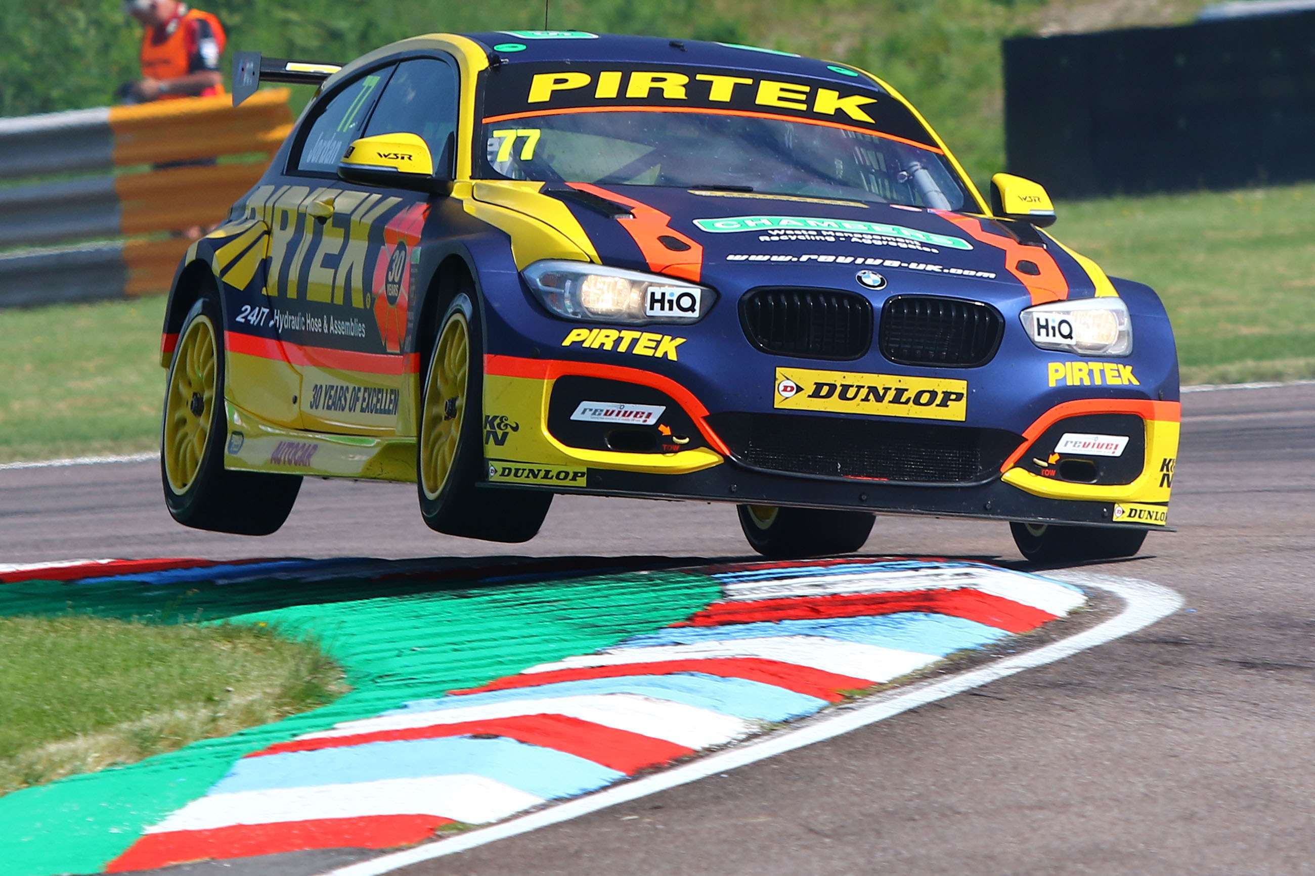 btcc_thruxton_andrew_jordan_24051801.jpg
