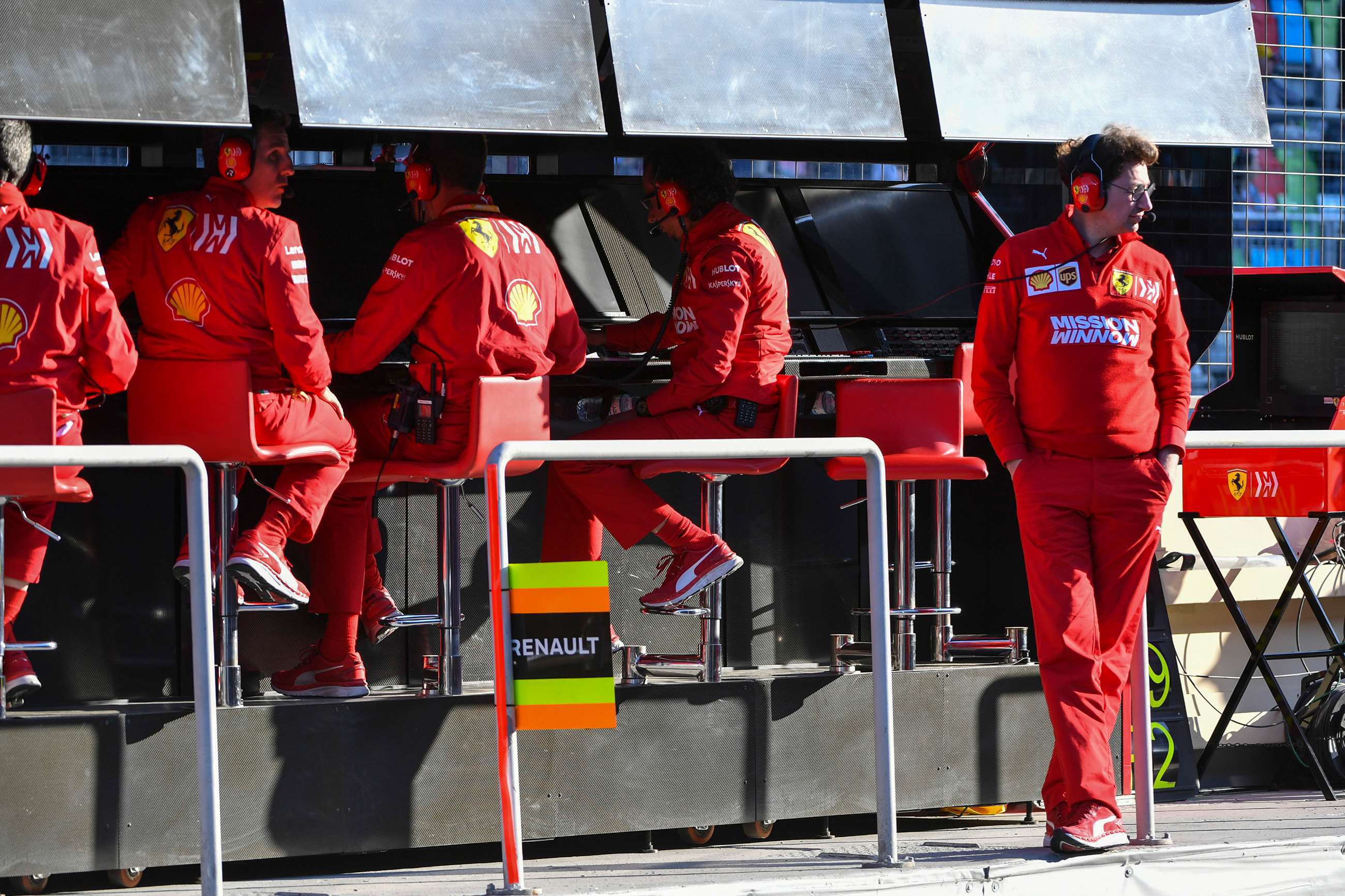 f1-2019-baku-ferrari-pit-wall-battia-binotto-mark-sutton-motorsport-images-goodwood-31052019.jpg