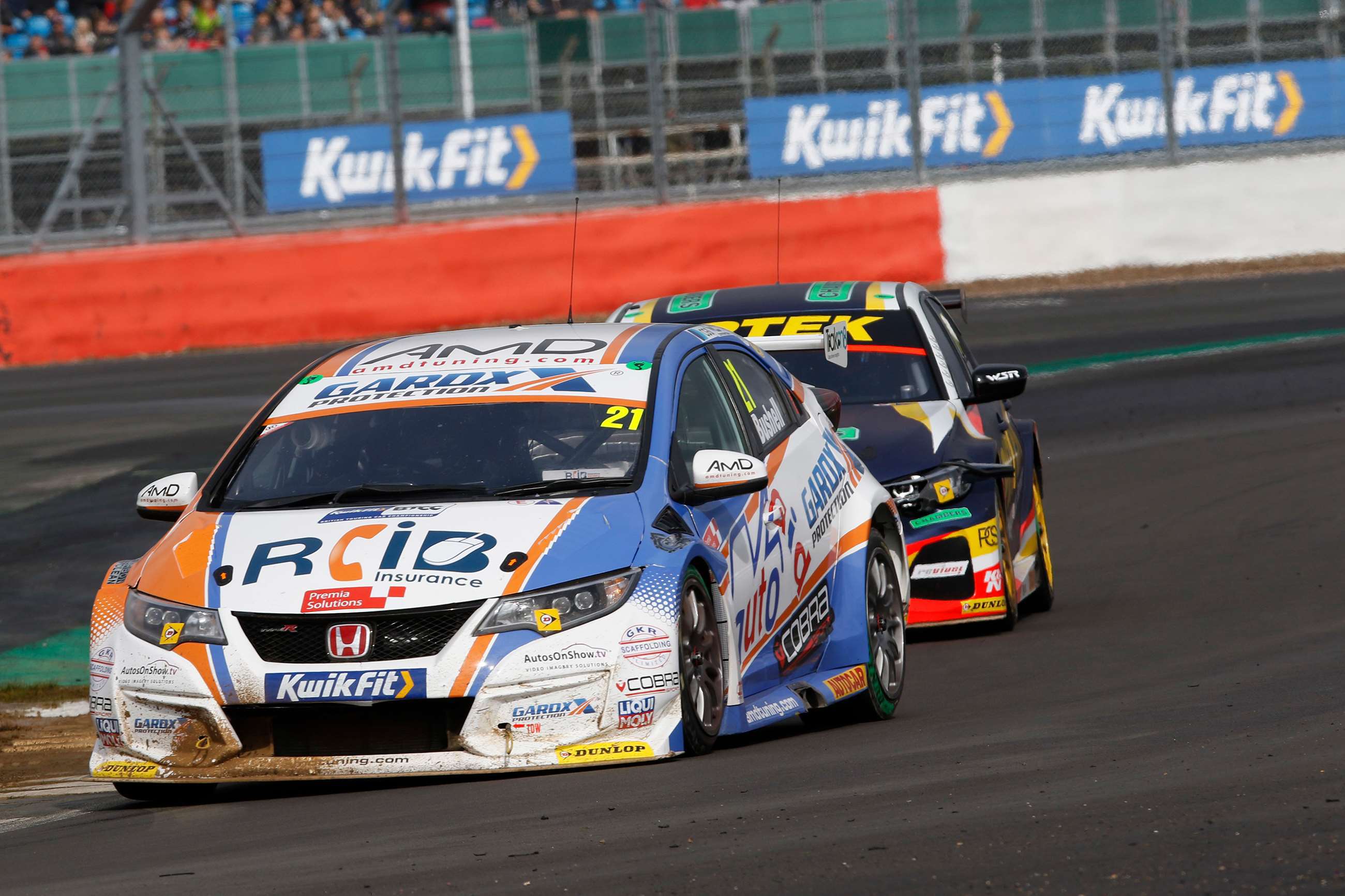 btcc-2019-silverstone-2-mike-bushell-honda-civic-type-r-gardx-andrew-jordan-bmw-3-series-pirtek-motorsport-images-goodwood-01102019.jpg