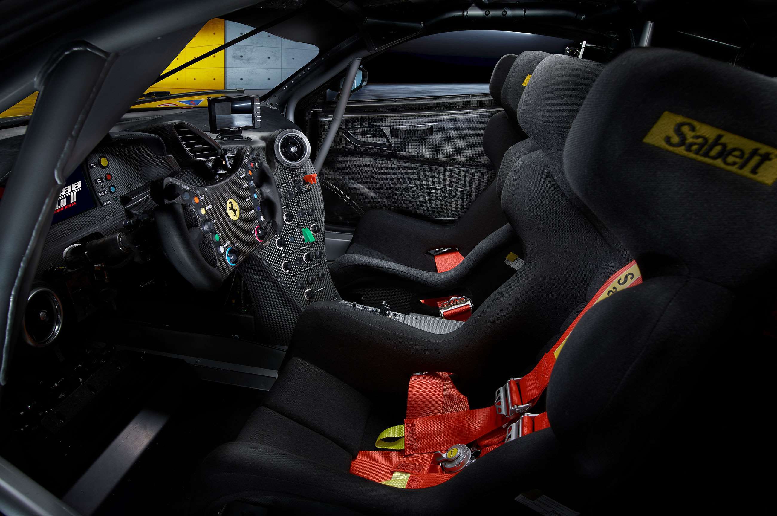 ferrari-488-gt-modificata-interior-goodwood-25112020.jpg