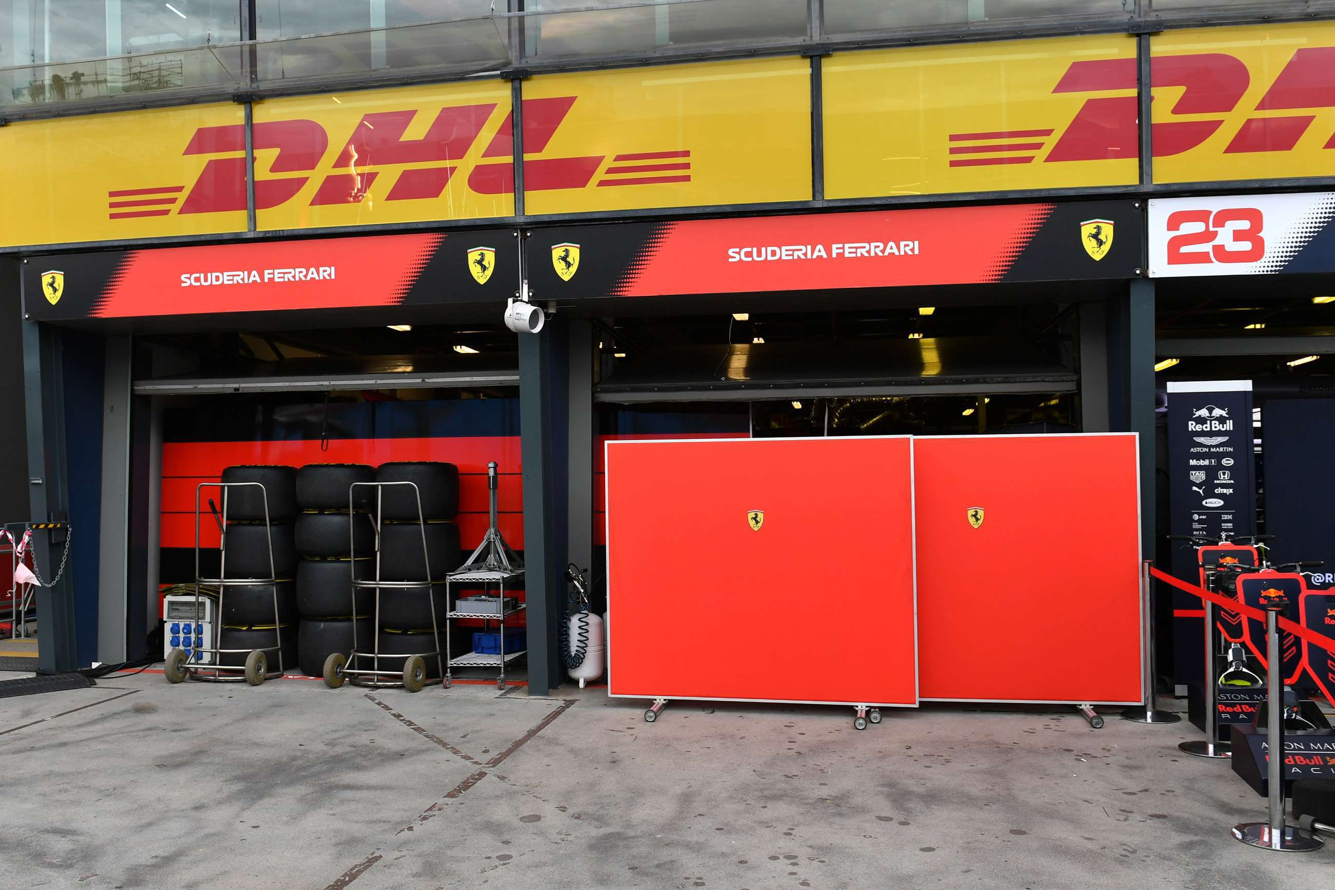 ferrari-vs-formula-ferrari-garage-2020-australian-grand-prix.jpg