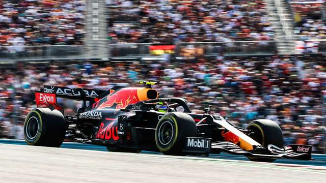 f1-2021-usa-sergio-perez-red-bull-rb16b-steven-tee-mi-goodwood-25102021.jpg