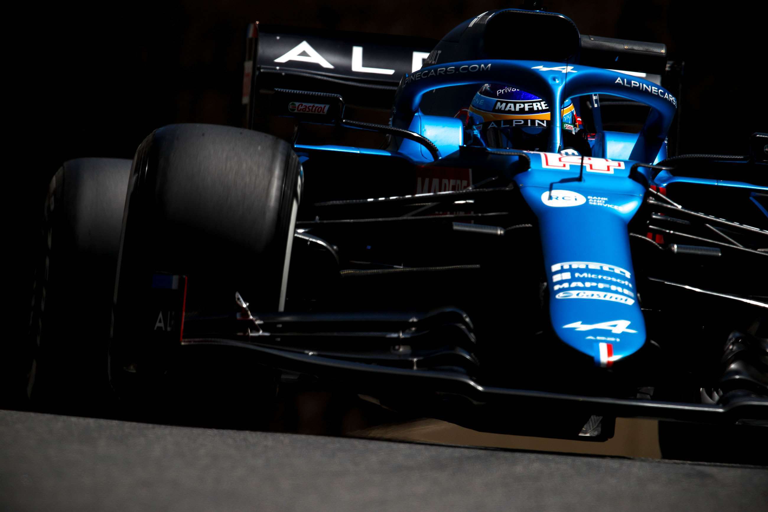 fernando-alonso-alpine-f1-contract-2022-21-baku-zak-mauger-mi-goodwood-26072021.jpg