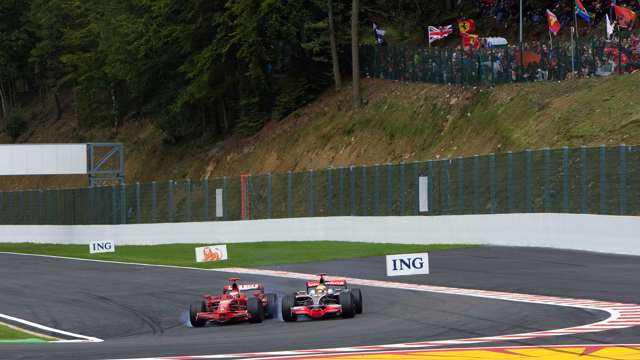 f1-2008-spa-lewis-hamilton-mclaren-mp4-23-kimi-raikkonen-ferrari-f2008-rainer-schlegelmilch-mi-goodwood-14092021.jpg