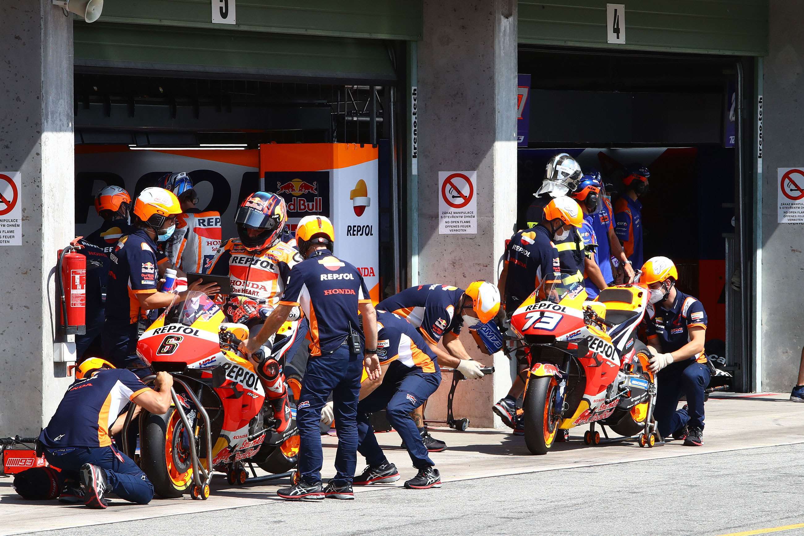 motogp-2021-czech-republic-stefan-bradl-honda-gold-and-goose-mi-05012022.jpg
