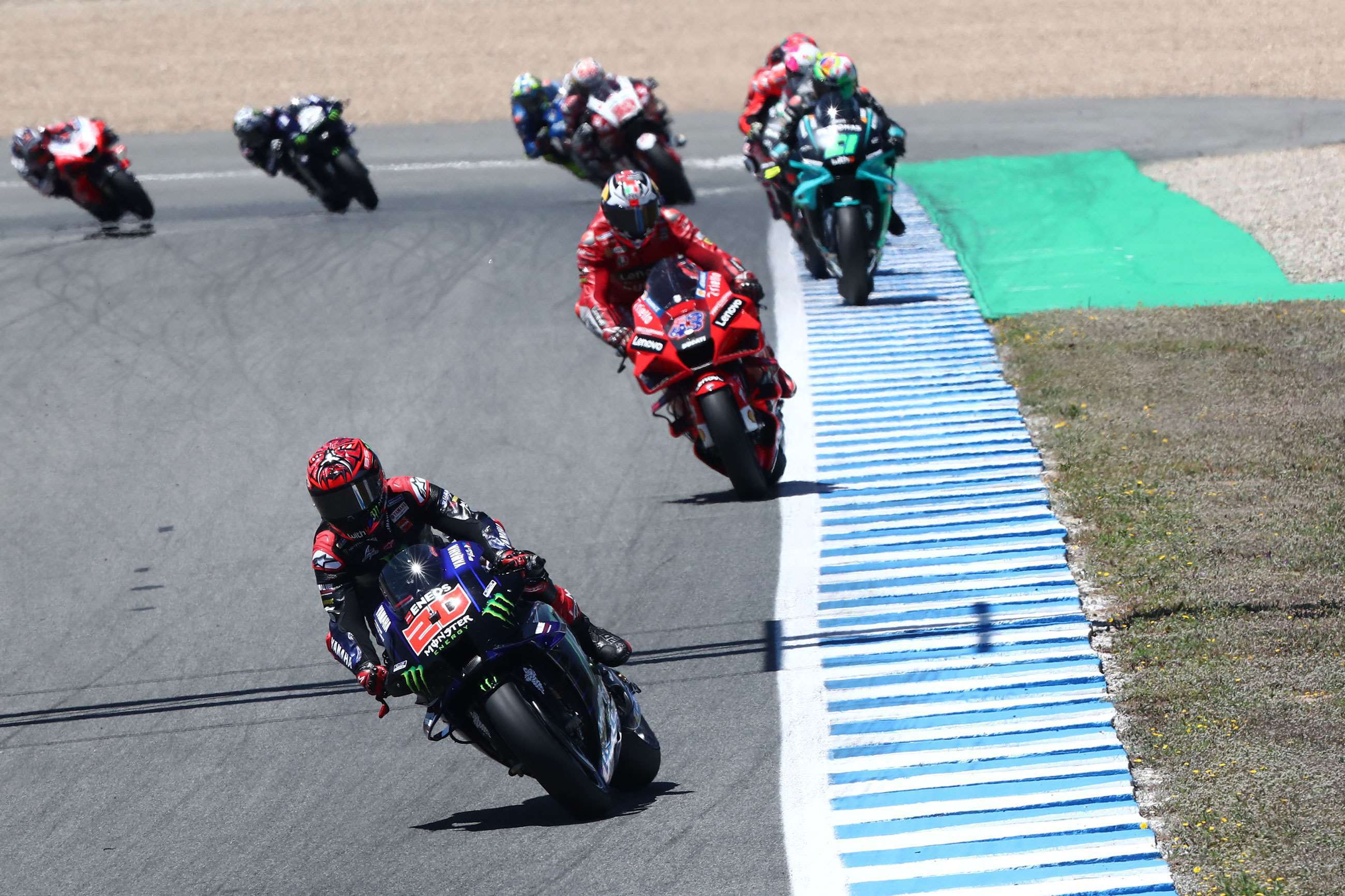 motogp-2022-predictions-fabio-quartararo-yamaha-jerez-gold-and-goose-mi-05012022.jpg