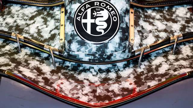 alfa-romeo-c42-2022-f1-car-camo-23022203.jpg