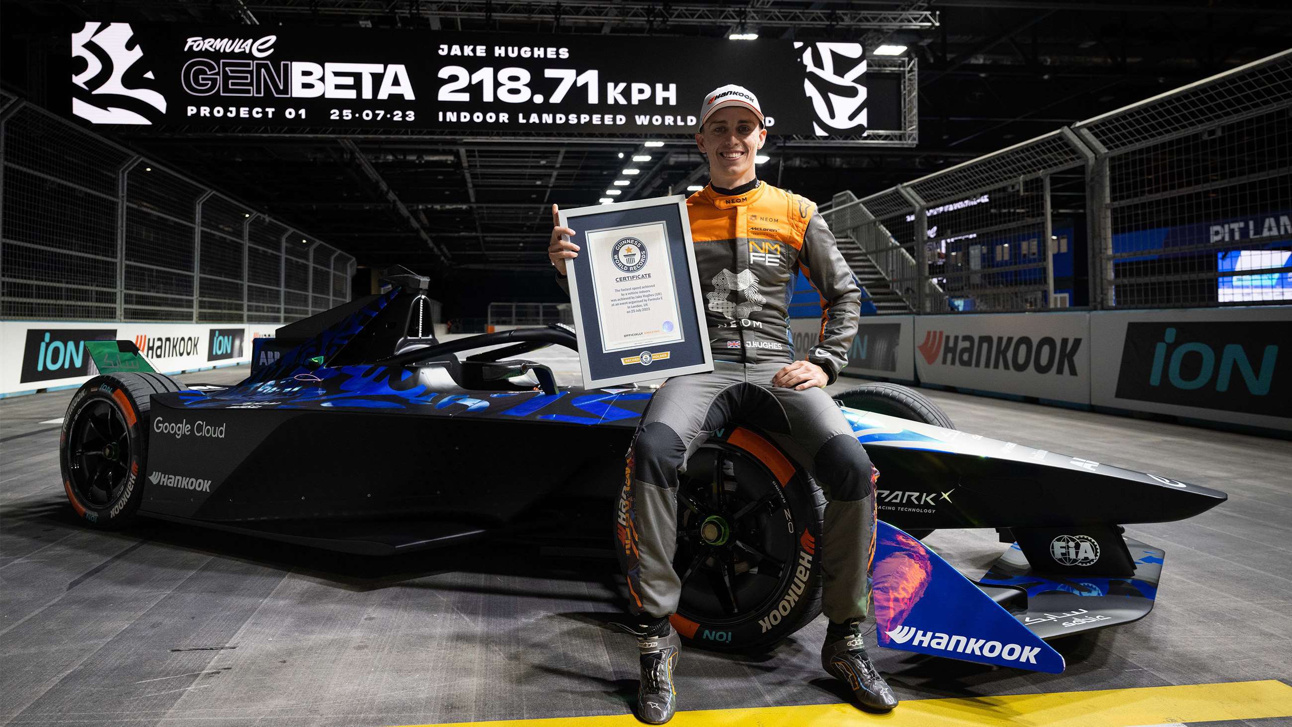 formula-e-indoor-speed-record-london-03.jpg