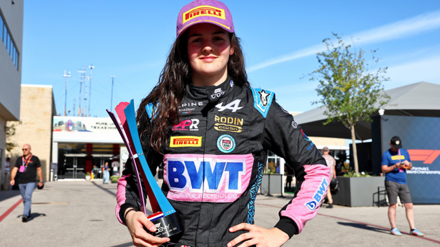 Pulling Floersch Nissan Formula E 02.jpg