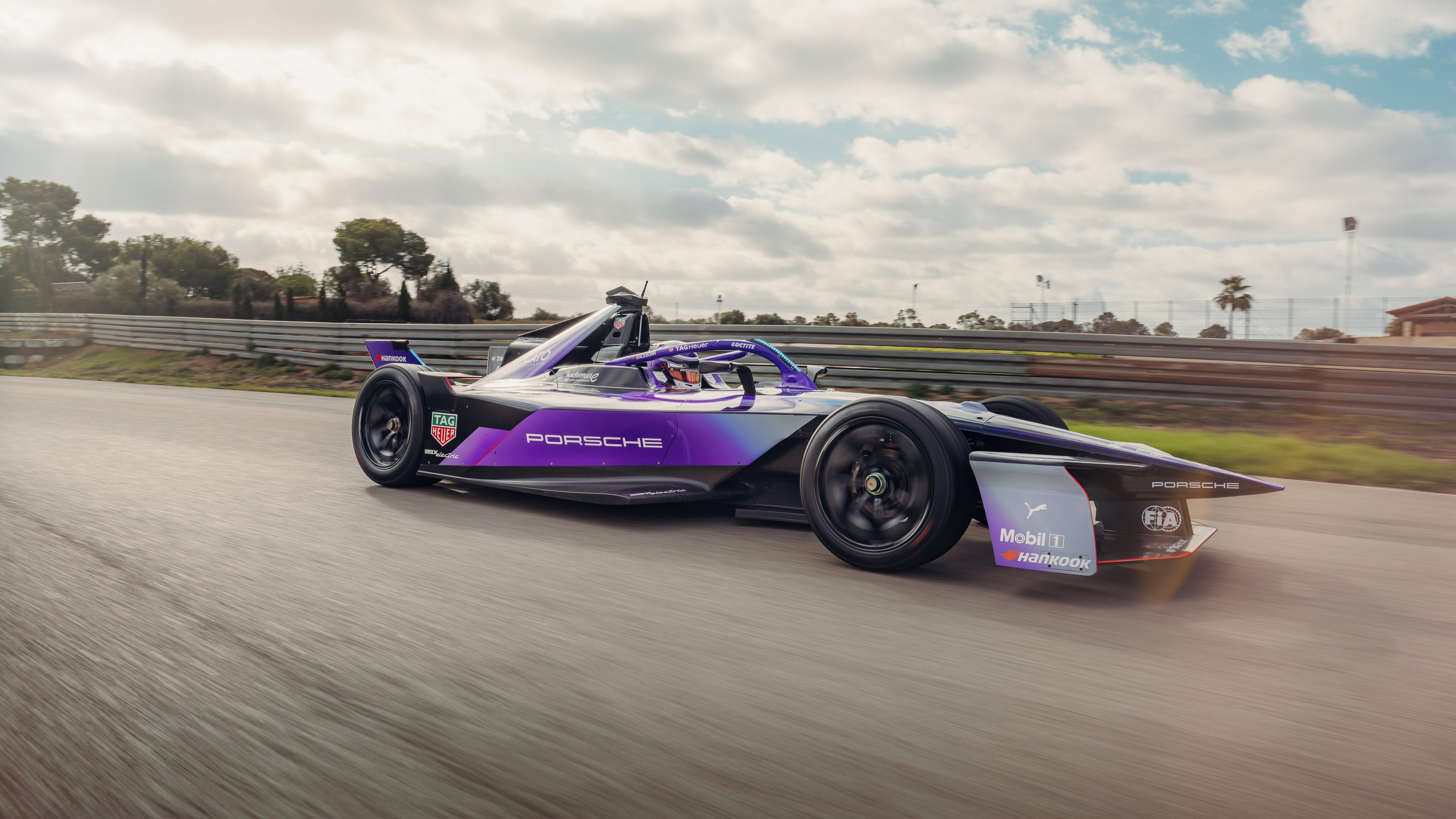 Porsche Gen3 Evo Formula E car has a bold new look 4.jpg