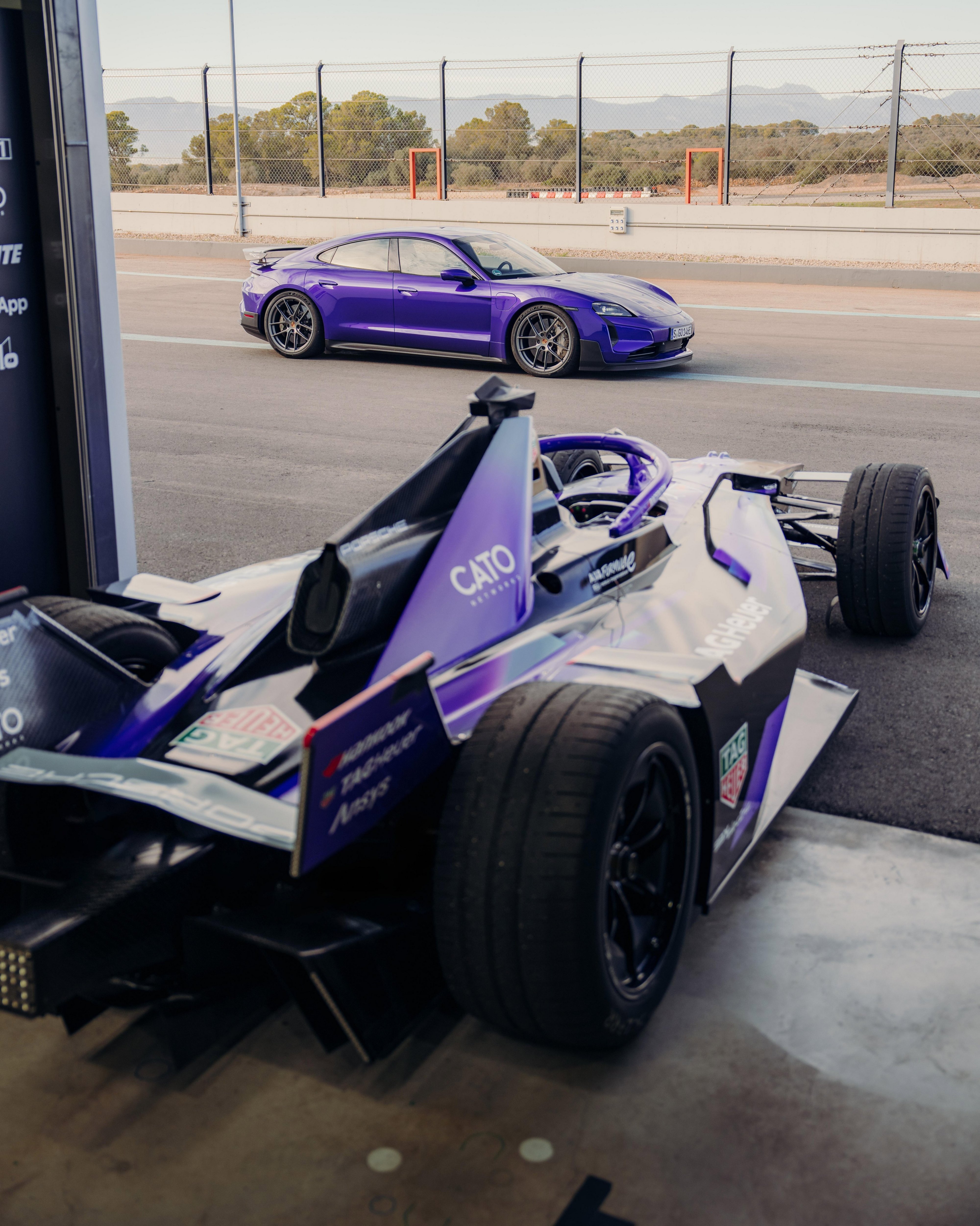Porsche Gen3 Evo Formula E car has a bold new look 8.jpg