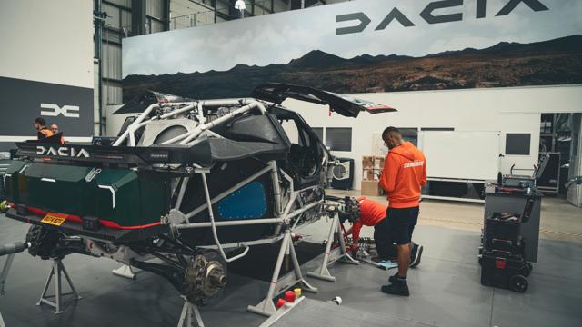 Dacia_Sandriders_Dakar_Rally_7.jpg