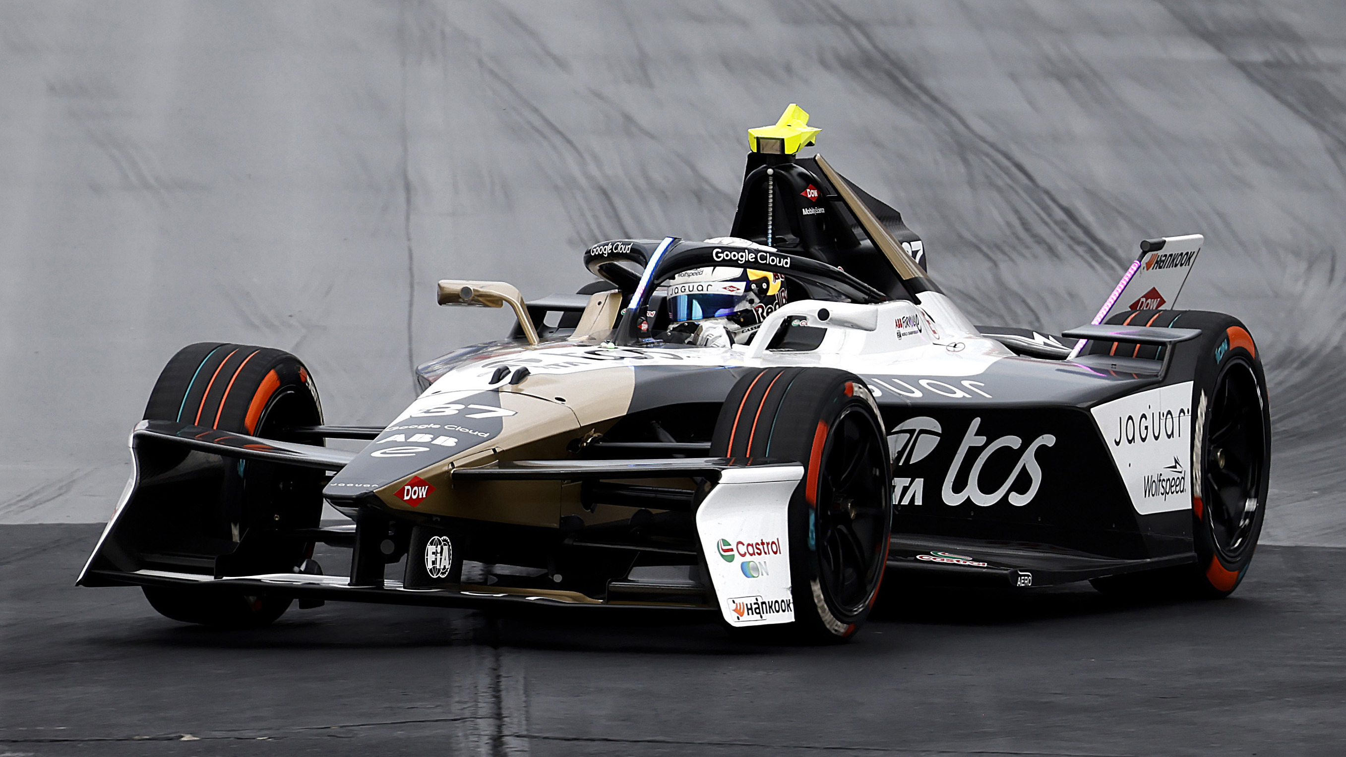 nick cassidy sao paulo.jpg