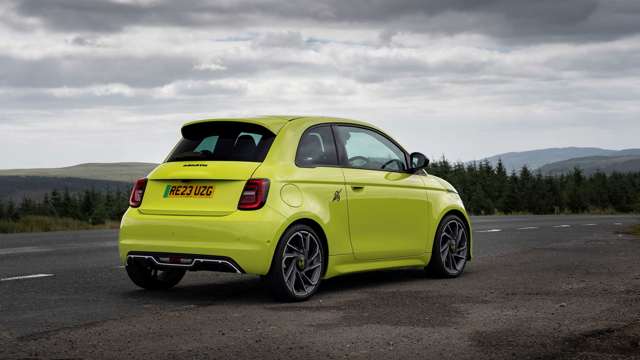 abarth-500e-2024-review-goodwood-test-05.jpg