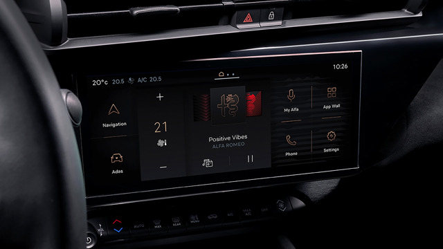 Alfa Romeo Junior Veloce First Drive Review 14.jpg