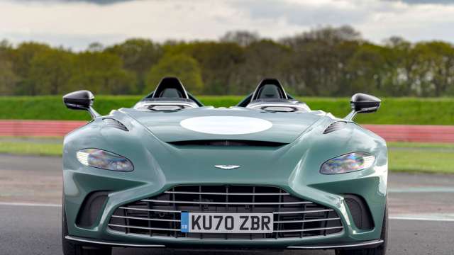 aston-martin-speedster-review-goodwood-010621114.jpg