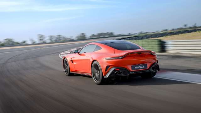 aston-martin-vantage-2024-review-first-drive-06.jpg