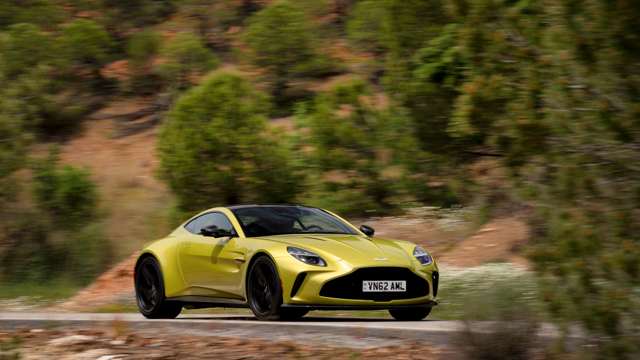aston-martin-vantage-2024-review-first-drive-35.jpg