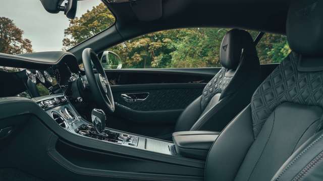 bentley-continental-gt-v8-interior-goodwood-14042021.jpg