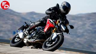 first-ride-bmw-motorrad-f900r-review-goodwood-2021-list.jpg