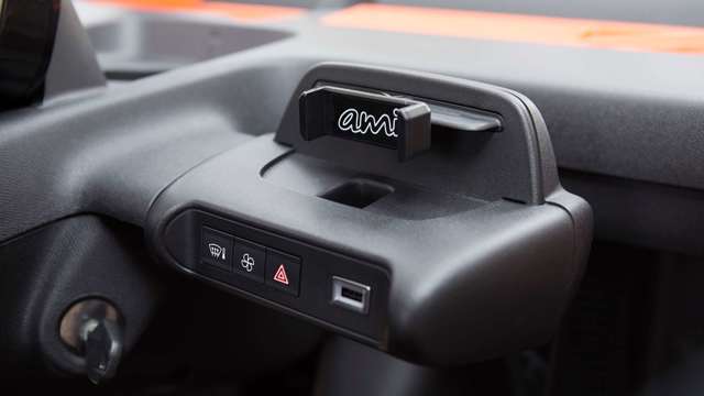 citroen-ami-phone-holder-goodwood-11032021.jpg