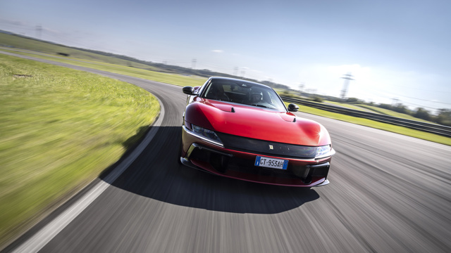 Ferrari 12Cilindri Review First Drive 06.jpg