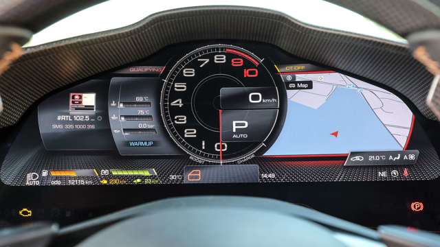 ferrari-sf90-stradale-infotainment-goodwood-24072020.jpg