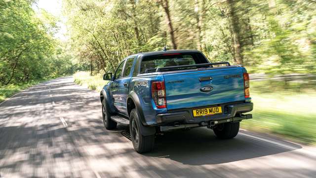 ford-ranger-raptor-performance-goodwood-19052113.jpg