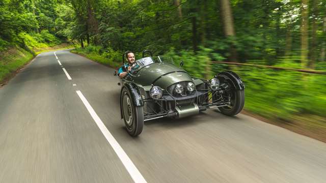 morgan-super-3-first-drive-06.jpg