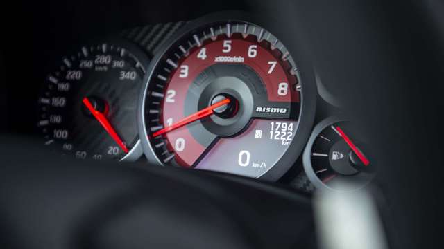 nissan-gt-r-nismo-dials-goodwood-20042021.jpg