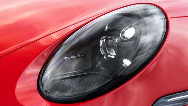 porsche-911-gt3-lights-goodwood-28042021.jpg