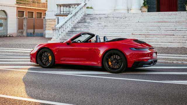 porsche-911-gts-cabriolet-goodwood-test-18.jpg