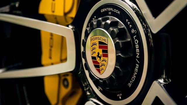 porsche-911-turbo-s-brakes-sean-ward-goodwood-10122020.jpg