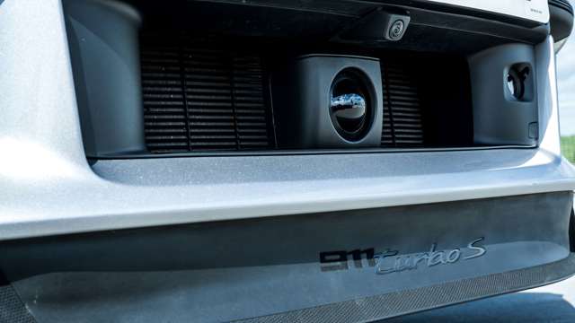 porsche-911-turbo-s-camera-radar-goodwood-10122020.jpg