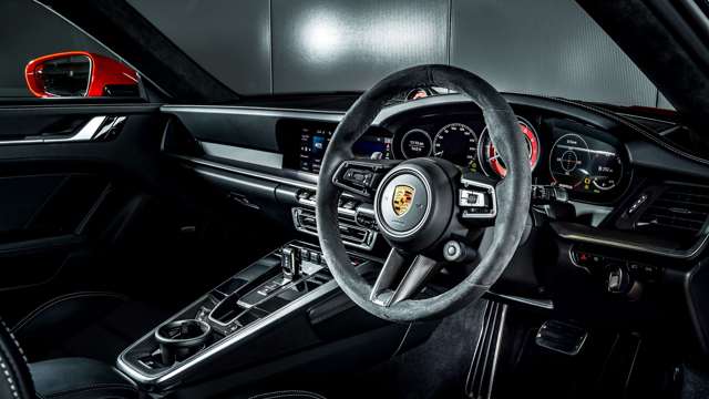 porsche-911-turbo-s-review-992-interior-goodwood-11062020.jpg