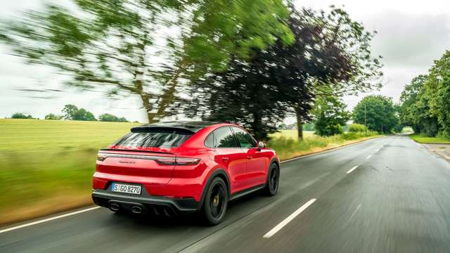 porsche-cayenne-gts-coupe-specification-goodwood-26012021.jpg
