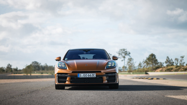 porsche panamera turbo e-hybird 16.jpg