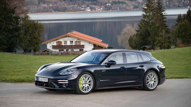 porsche-panamera-turbo-s-e-hybrid-sport-turismo-04.jpg