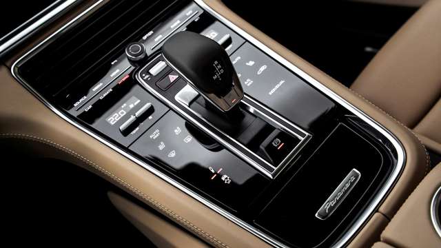 porsche-panamera-turbo-s-e-hybrid-sport-turismo-13.jpg
