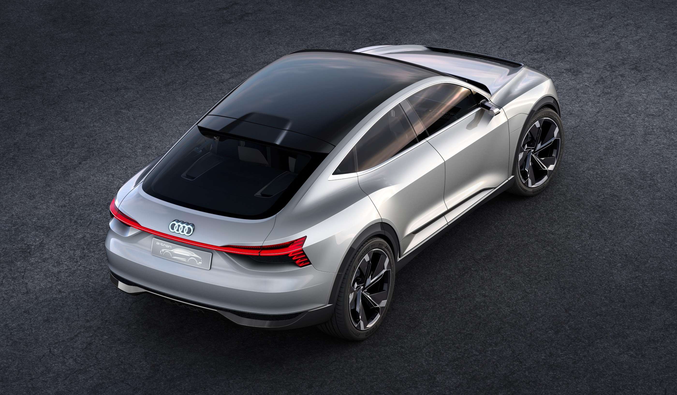 audi_etron_sportback_concept_19042017_06.jpg